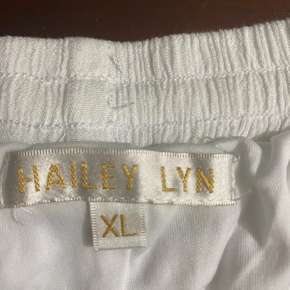 Hailey Lyn Capri Pants Womens Size XL White Fully Lined Boho Tassel Hem Details - Picture 10 of 13